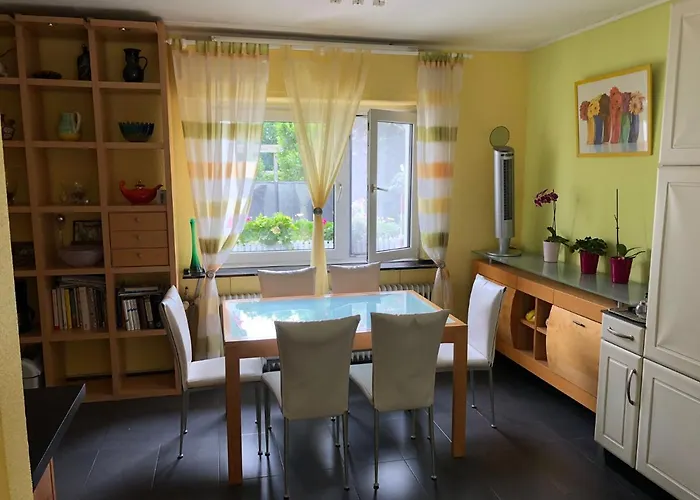 Traumhaftes Apartment In Moenchengladbach Ohler